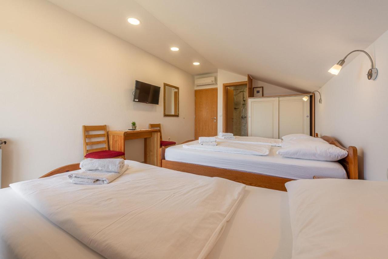 Bed & Breakfast Maki Биоград-на-Мору Экстерьер фото