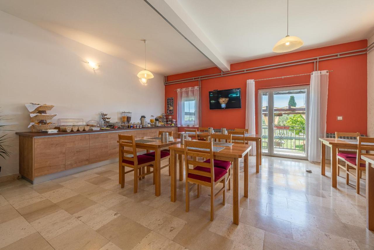 Bed & Breakfast Maki Биоград-на-Мору Экстерьер фото