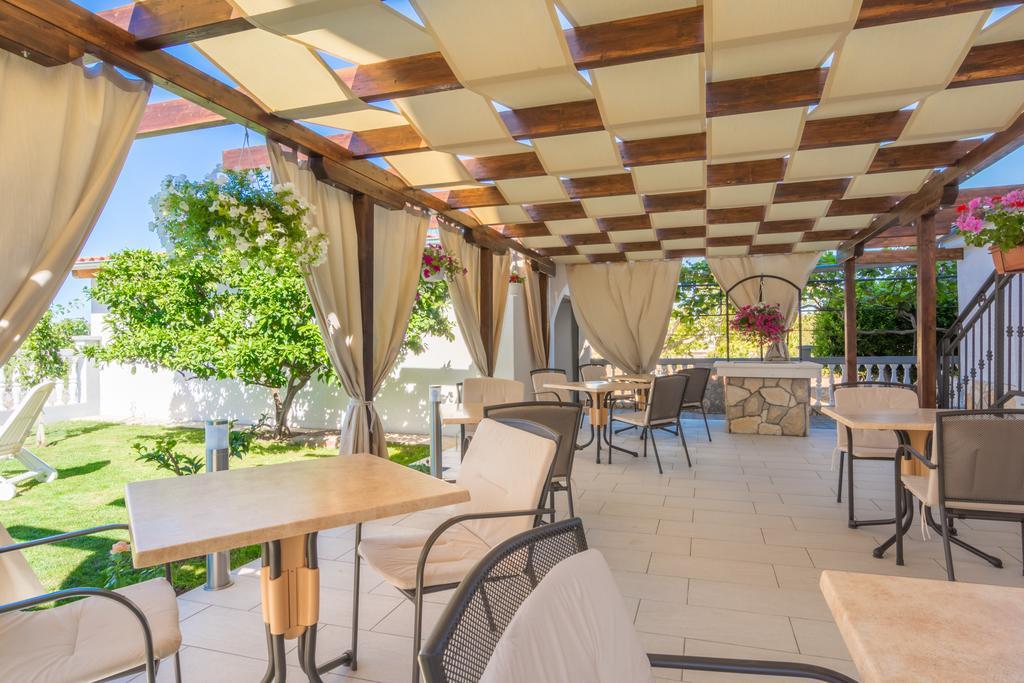 Bed & Breakfast Maki Биоград-на-Мору Экстерьер фото