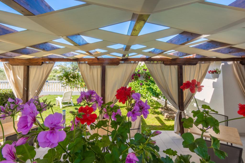 Bed & Breakfast Maki Биоград-на-Мору Экстерьер фото