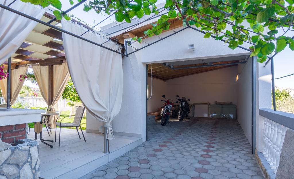 Bed & Breakfast Maki Биоград-на-Мору Экстерьер фото